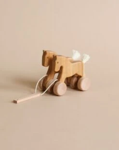 Galloping Horses Pull Toy