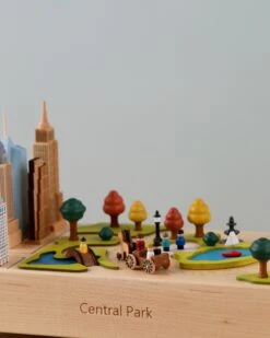 Pre-order: Central Park Wooden Music Box (Approximate Ship Time: End Of October/Early November) -Kids Toys Store 2J2A1143
