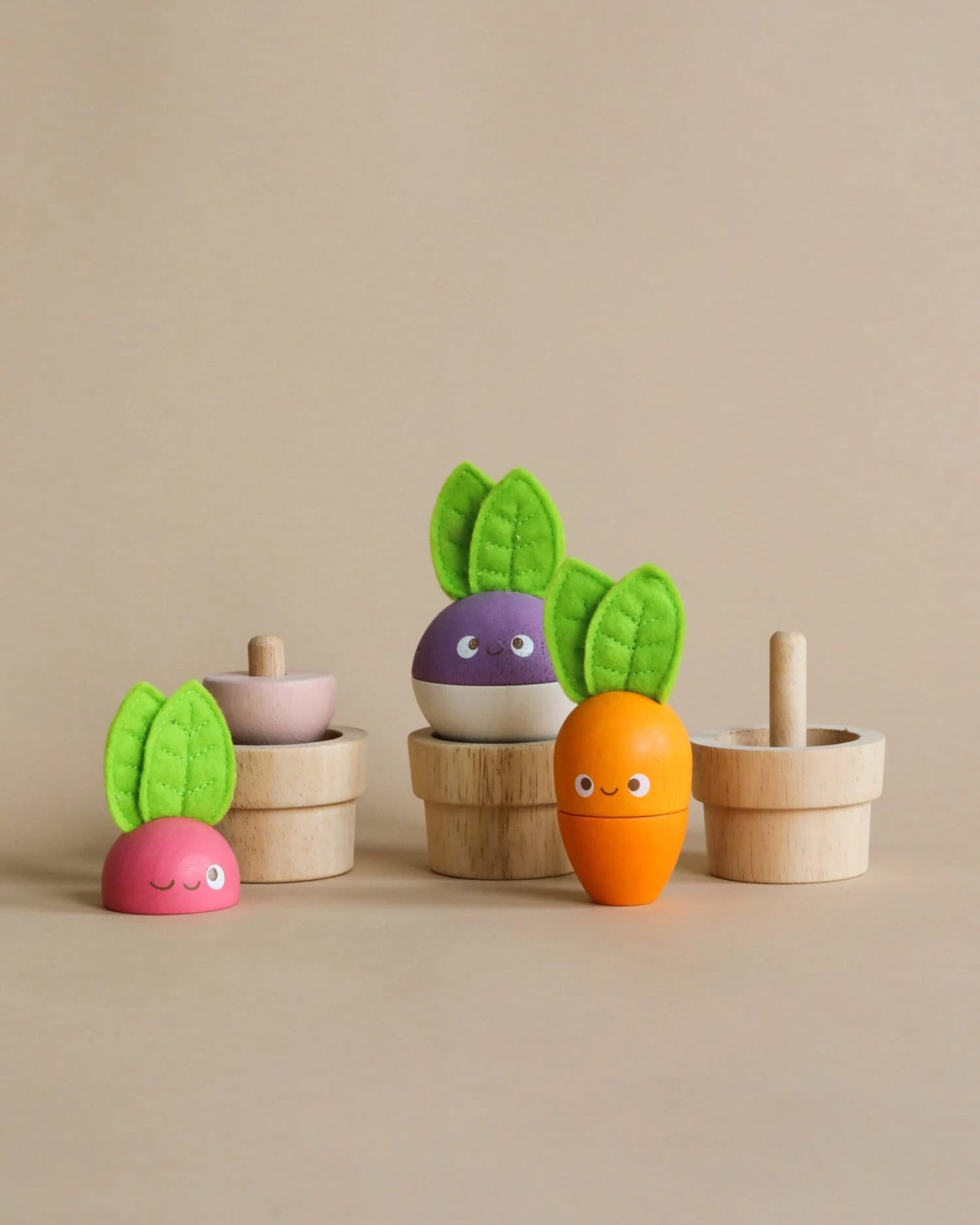 Le Toy Van Stacking Wooden Veggies 1 Le Toy Van Stacking Wooden Veggies