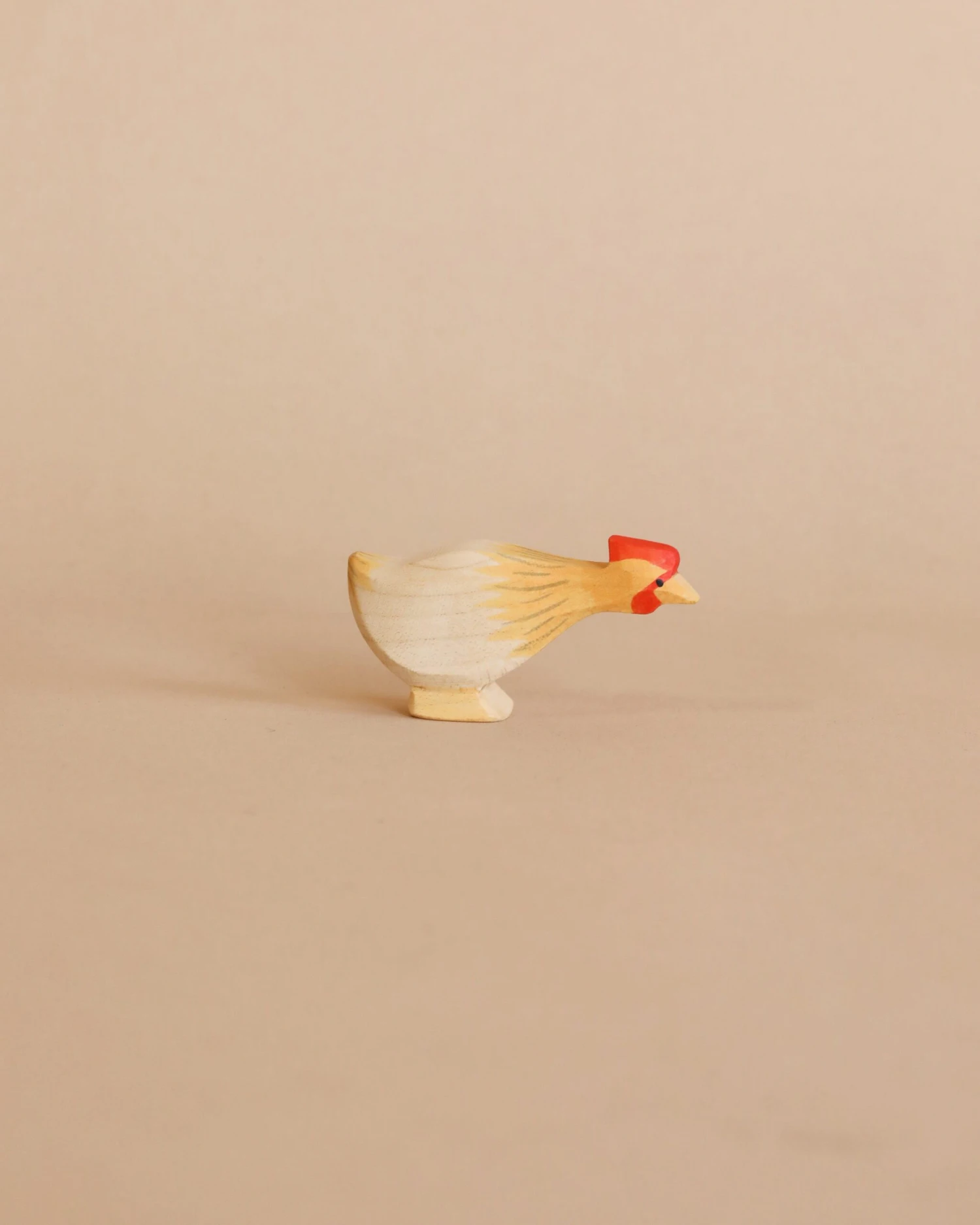 Ostheimer Long Neck Hen - Ochre 1 Ostheimer Long Neck Hen - Ochre