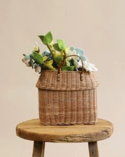 Hutch Wall Basket Of Felt Flowers 5 Hutch Wall Basket Of Felt Flowers -Kids Toys Store 2J2A7116