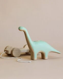 Handmade Wooden Brachiosaurus Dinosaur Push Toy With Built-In Magnets -Kids Toys Store 2J2A9047 2 4e52cccb 361f 48c3 bf0e fe9d55849b4f