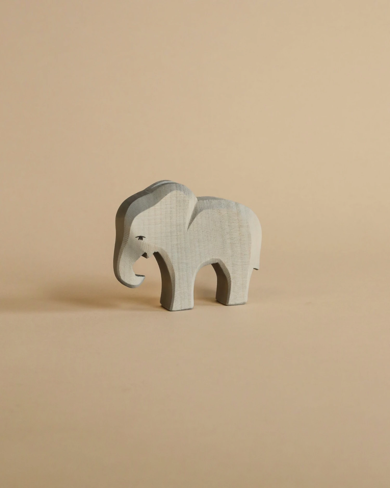 Ostheimer Small Elephant - Eating 2 Ostheimer Small Elephant - Eating - Image 2