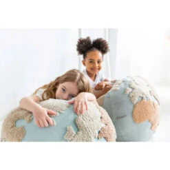 Lorena Canals Pouf World Map -Kids Toys Store 2f5ce4f5ccdaed206dd4b39e241b4b31f4752cb9d4411343190a600cc4e7a470 png