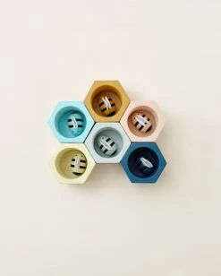 Plan Toys Beehive Sorting Set -Kids Toys Store 608A6650 AE62 4111 9714 148E905FE00C