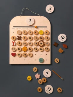 My Calendar -Kids Toys Store Moon Picnic My Calendar 1 web